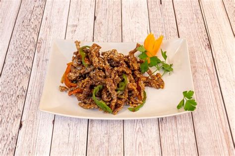 Receta China De Tiras De Ternera Caramelizada Frita Con Pimientos Rojos