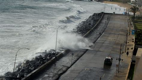 Emiten Alerta De Marejadas Por Olas De Hasta Cuatro Metros Desde Arica