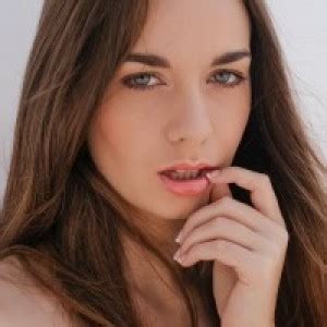 Tali Dova - Facts, Bio, Career, Net Worth | AidWiki