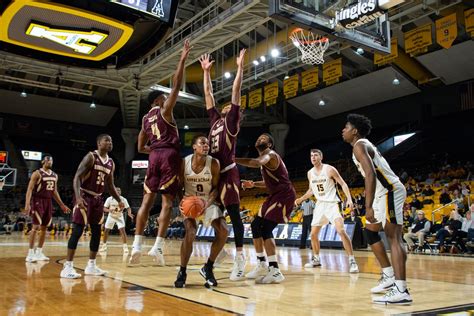 App State men’s basketball dominates in home opener – The Appalachian