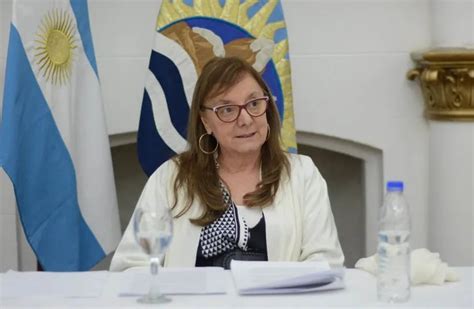 Alicia Kirchner desdobló las elecciones en Santa Cruz y confirmó la