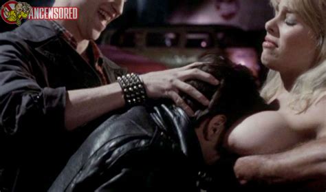 Naked Suzee Slater In Savage Streets