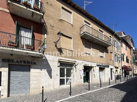 Locale Commerciale Corso Giuseppe Garibaldi Ariccia Rif 104734591