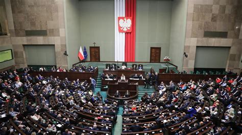 El Parlamento Polaco Aprueba La Pol Mica Ley De Medios De Comunicaci N