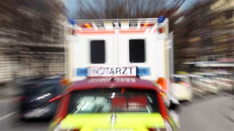 U Bahn Unfall In Frankfurt Frau Musste Wiederbelebt Werden