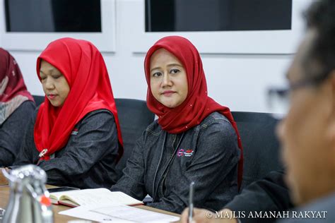 SESI PERJUMPAAN KEKAM BERSAMA KETUA PENGARAH MARA GALERI MARA