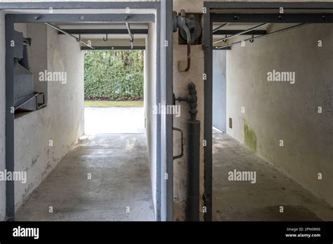 Fumigation Cubicles Hi Res Stock Photography And Images Alamy