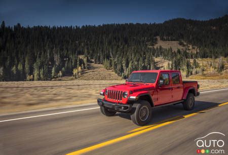 Jeep to recall Wranglers, Gladiators over clutch problem | Car News ...