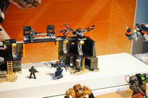 Halo Mega Bloks Firebase Set Photos New York Toy Fair 2015 Halo Toy News