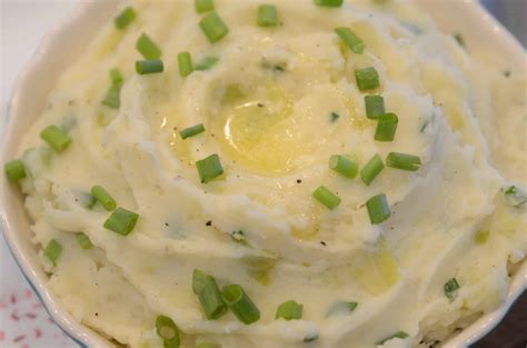 Disney S Frozen White Hot Chocolate Sparkles To Sprinkles