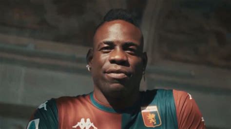 Mario Balotelli Torna In Serie A Ufficiale La Firma Col Genoa