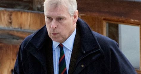 Prince Andrew Allegations Underage Sex Slave Virginia Roberts Met The Queen Claims Her Dad