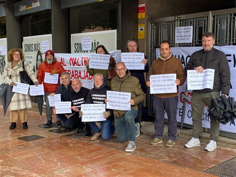 Personal De Oficinas De Unicaja Denuncia Su Situaci N De Absoluto