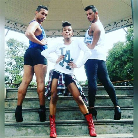 Grupo De Stiletto Agita Cena Lgbt De Bh Com Irreverência E Talento Guia Gay Bh