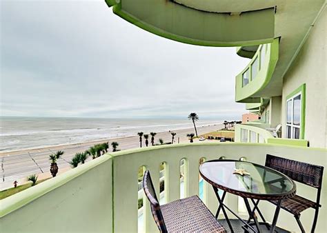 Walk to Galveston Beach! Spacious 3BR w/ Pool & Beachfront Views ...