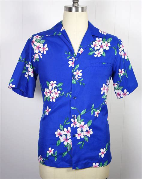 Vintage 1970s Mens Blue Hawaiian Shirt W Floral Print Size L Hoof And Antler