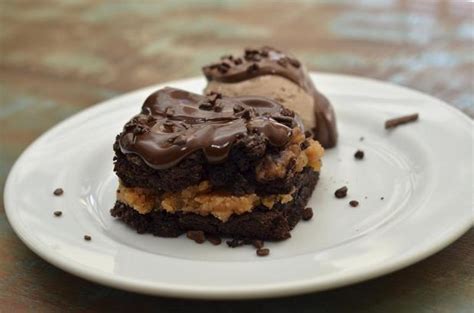 Fıstık ezmeli brownie tarifi Fıstık ezmeli brownie nasıl yapılır