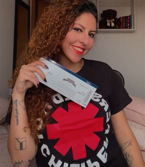 Fãs de Red Hot Chili Peppers esperam por show em Brasília Ansiedade Metrópoles