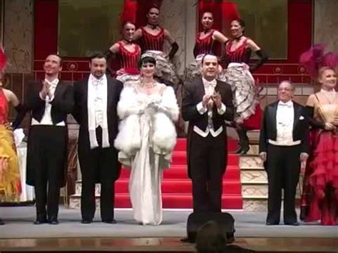 La Compagnia Italiana Di Operette Nel Finale De La Vedova Allegra Di F