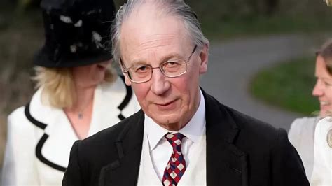 Prince William And Harrys Uncle Lord Robert Fellowes Dies At 82