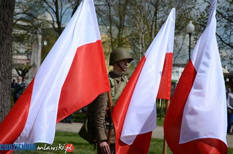 Miejskie obchody Święta Narodowego Trzeciego Maja Codziennik mławski