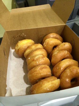 DIXIE CREAM DONUTS, Fort Pierce - Photos & Restaurant Reviews - Order ...