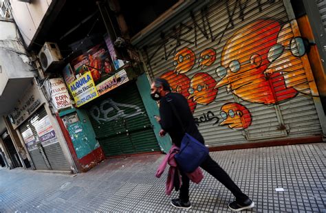 Argentina hits daily record of 42,032 new coronavirus cases | Inquirer News