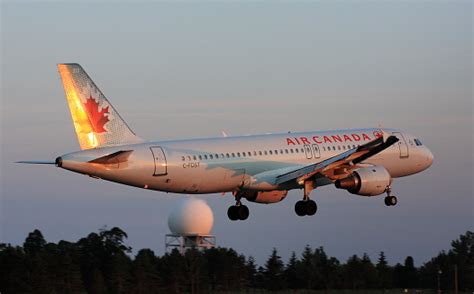 Airbus A320 Cfdst Air Canada Landing In Ottawa International Airport