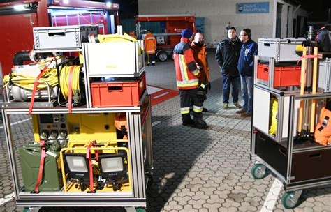 F Hrungskr Fte Der Feuerwehren Des Brk Und Des Thw Im Landkreis