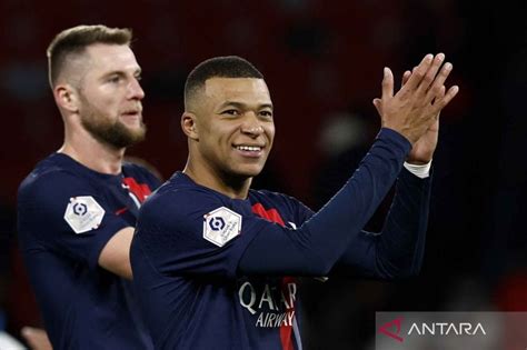 Ronaldinho Sebut Mbappe Berpotensi Memenangkan Ballon D Or