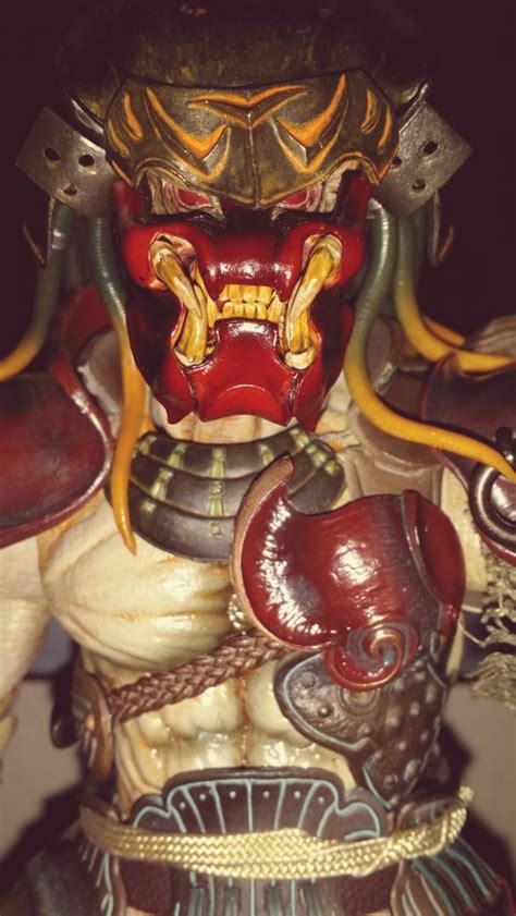 Hot Toys Artist Collection AVP Samurai Predator Scale Collectible Figure Page