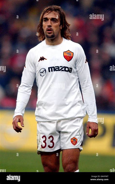 Gabriel Batistuta Roma Hi Res Stock Photography And Images Alamy