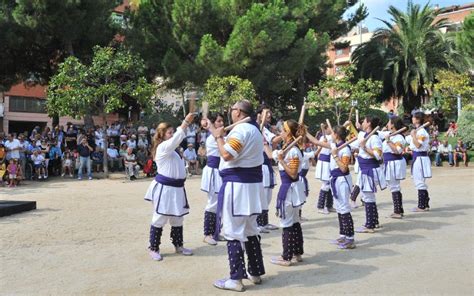 ¡8 Fiestas Populares De Cataluña Impresionantes Alberg Centre Esplai