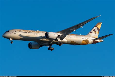 A6 BLS Etihad Airways Boeing 787 9 Dreamliner Photo By Peter Williamson