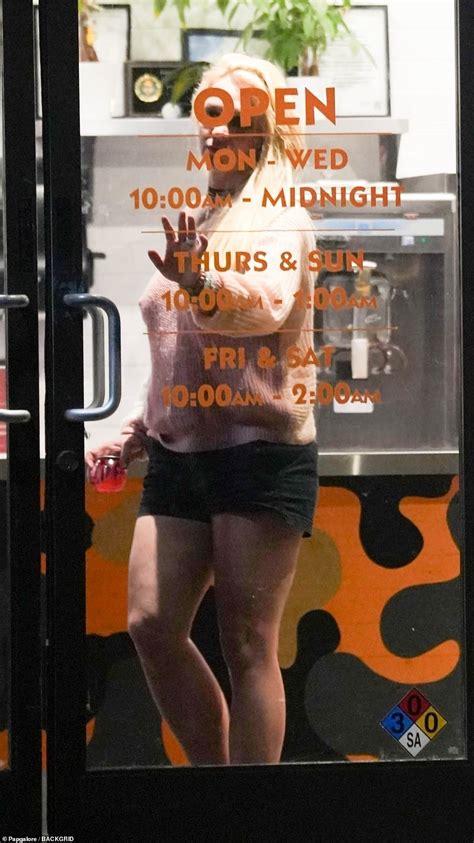 Exclusive Downcast Britney Spears Picks Up Fried Chicken On Lonely Midnight Outing As Split