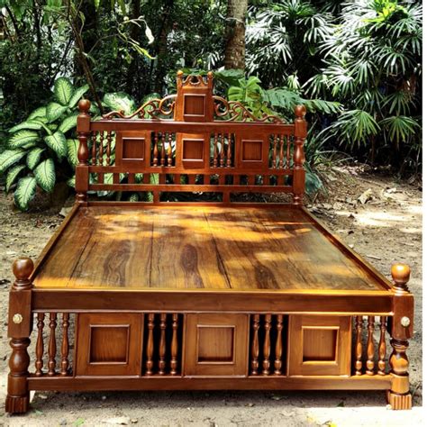 Cot Crown Queen Size Bed In Teak Wood Online