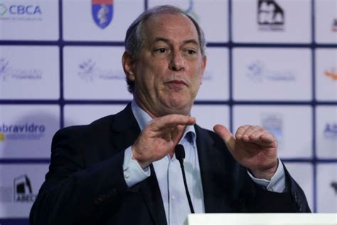 Ciro Gomes propõe revogação de teto de gastos para mudar educação