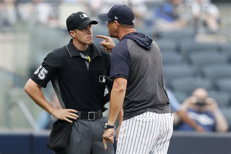 Yankees Aaron Boone Suspended One Game For Yelling At Ump Yahoo Sports