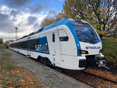 Stadler L Sst Den Flirt Akku Von Der Leine Info Bahnnews