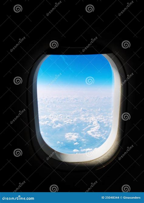 Vue D Un Hublot D Avion Photo Stock Image Du Passager