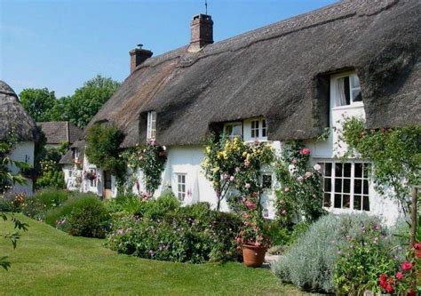 English Cottage Desktop Wallpaper