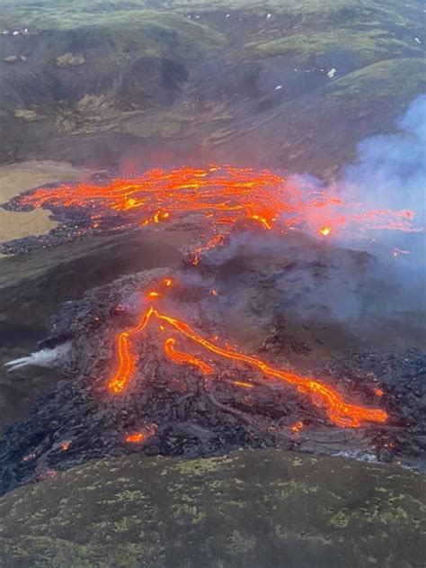 Erupcja wulkanu w pobliżu Reykjavíku na Islandii Epoch Times Polska