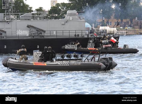 Officers Boarding Ship Hi Res Stock Photography And Images Alamy