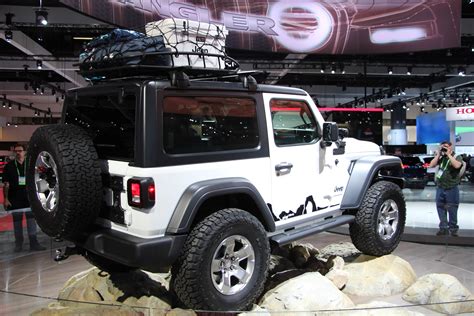 Mopar Shows Off A Ton Of New 2018 Wrangler Jl Accessories Off