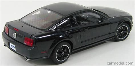 Autoart Escala Ford Usa Mustang Gt Bullit Black