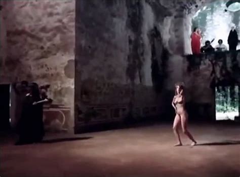 Naked Ellen Sherman In La Mansion De La Locura