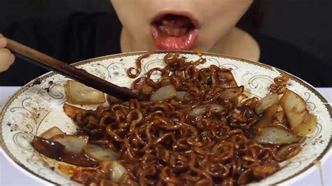 ASMR Mukbang EAT BEST BEIJING Black Bean Noodles 먹방 No Talking