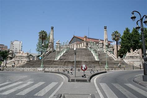 Marseille Gare Saint Charles Le Grand Et Unique Escalator Ferm