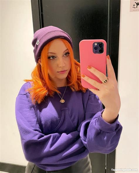 Mona Schon Nude OnlyFans Leaks Fappening FappeningBook