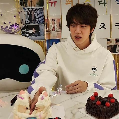 Jin Weverse Live Hbd Jin Bts Jin Seokjin Kim Seokjin